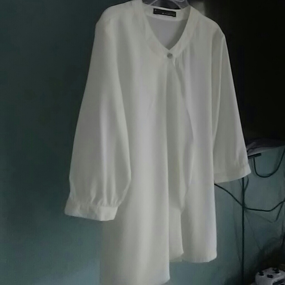 Blouse - Picture 3 of 3